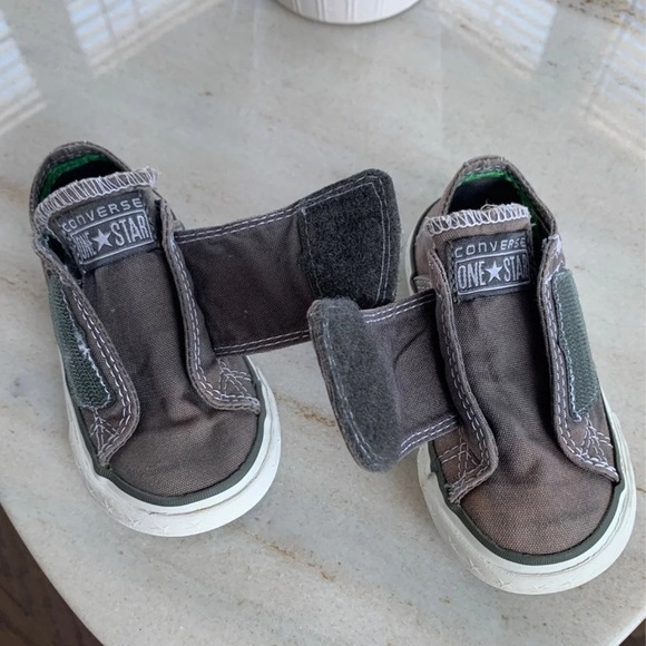 Converse Toddlers Size 5T - Picture 2 of 6